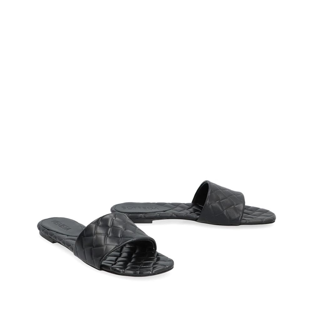 Bottega Veneta Black Lamb Leather Mules (Ref. BO8990326194388) - Side view