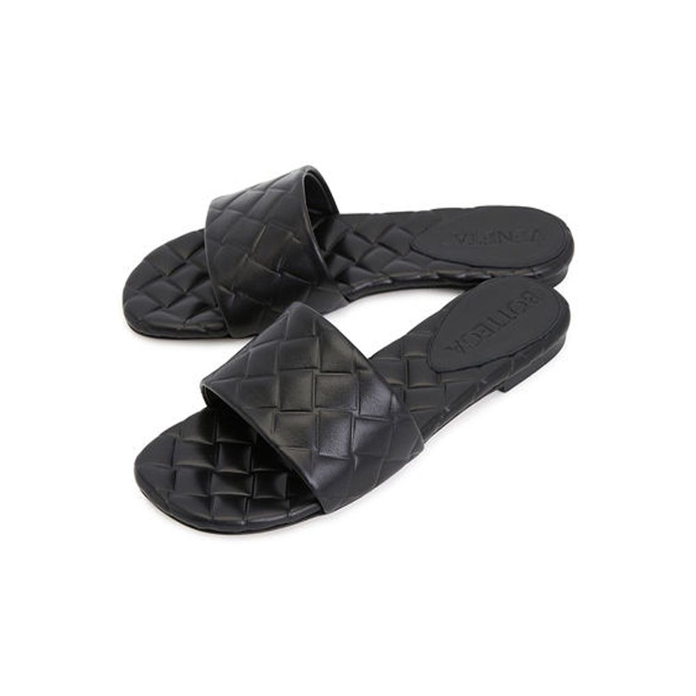 Bottega Veneta Black Lamb Leather Mules (Ref. BO8990326194388) - Detail view