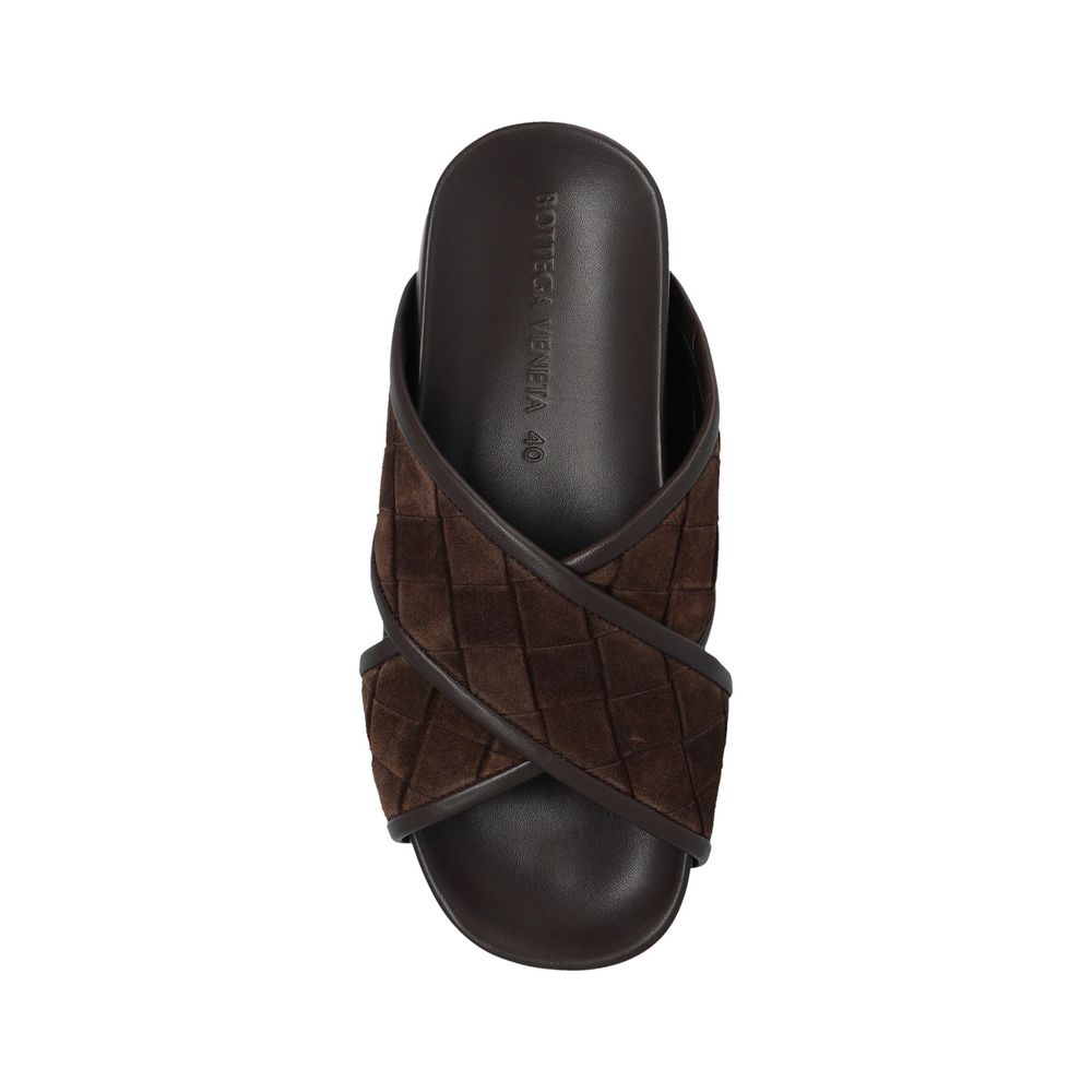 Bottega Veneta Brown Lamb Leather Flat Sandals - Detail view