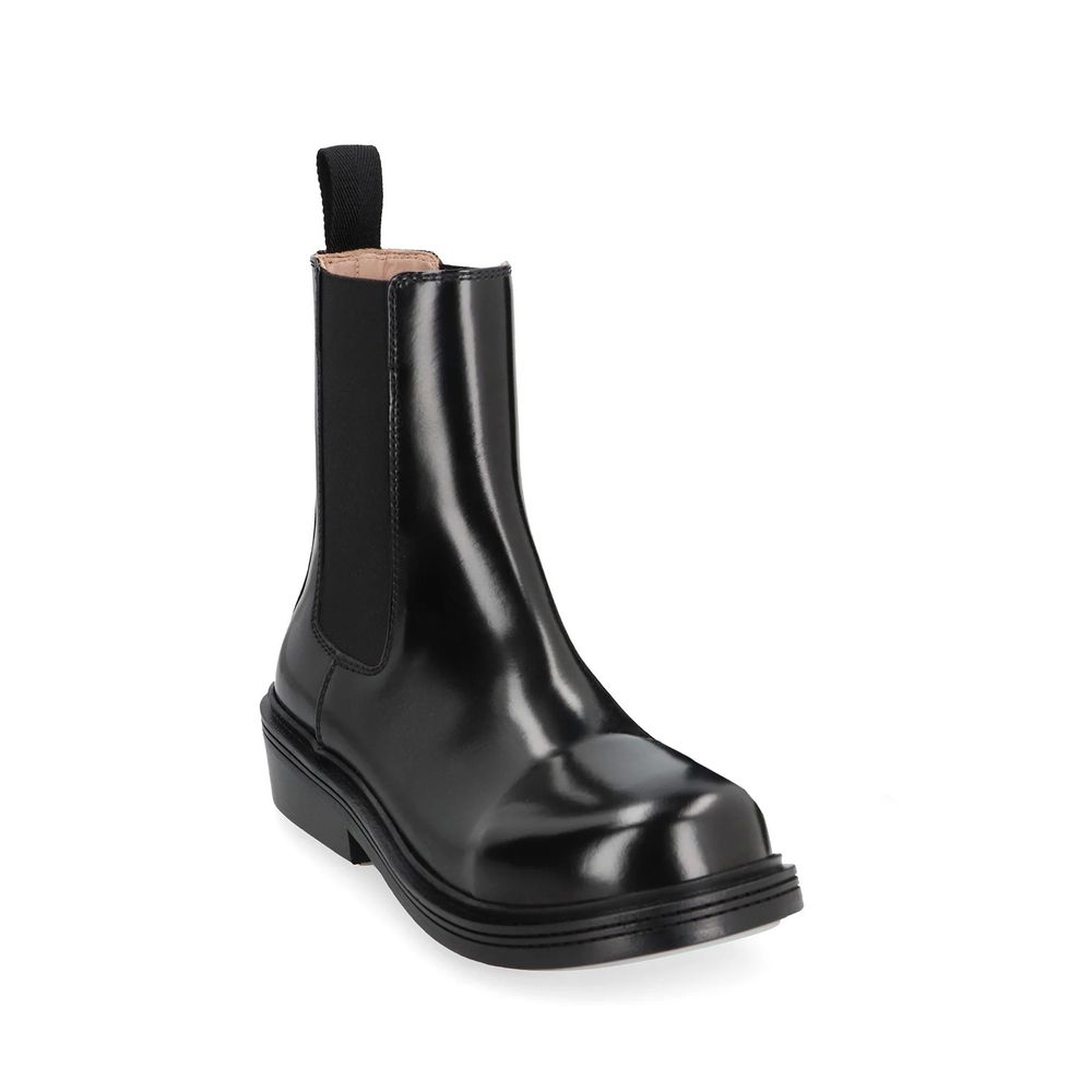 Bottega Veneta Black Calfskin Chelsea Boots (Ref. BO8990326423764) - Side view
