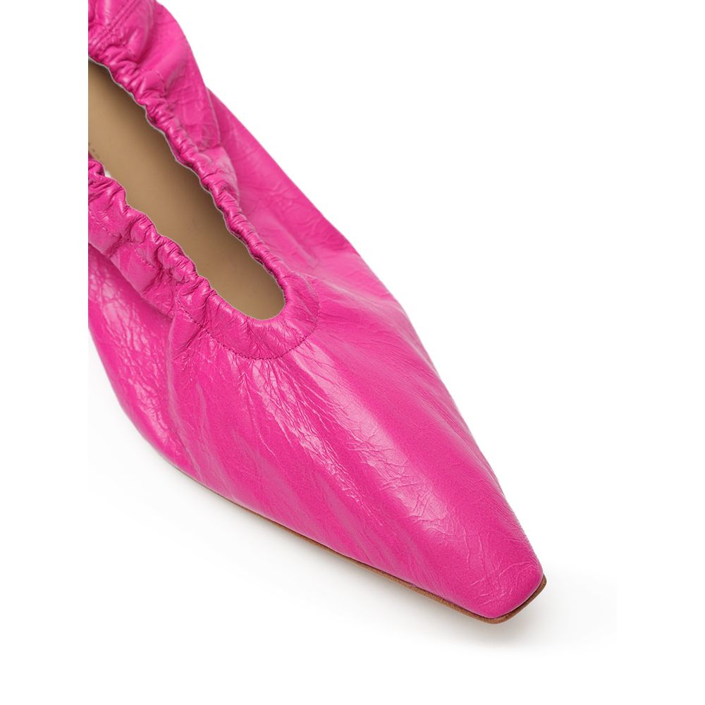 Bottega Veneta Fuchsia Leather Slippers - Close-up view
