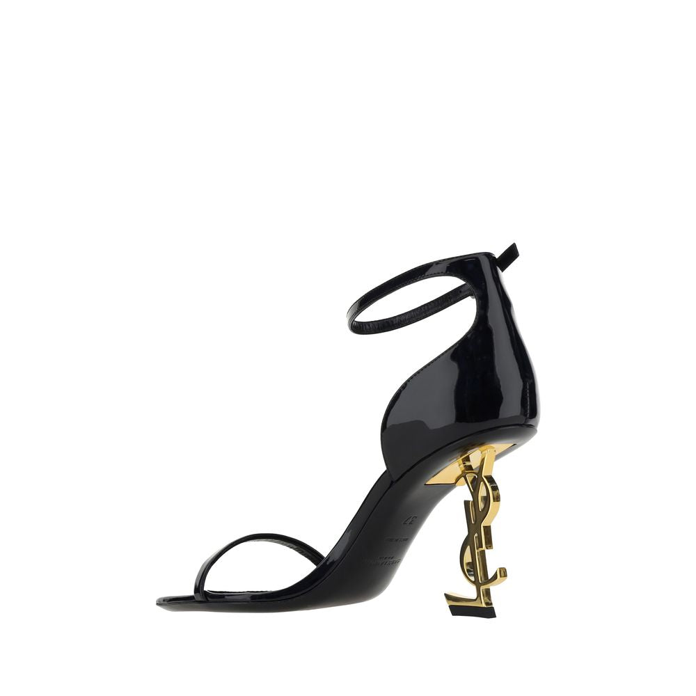 Saing Laurent * - Back view